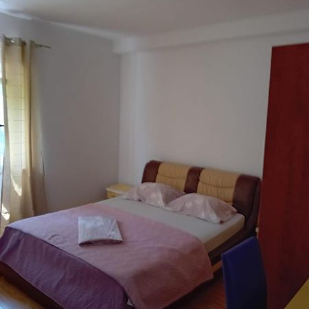 פטרצ'אנה Apartments Toka מראה חיצוני תמונה