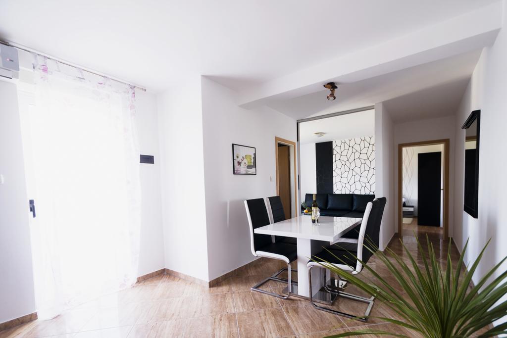 פטרצ'אנה Apartments Toka חדר תמונה